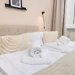 4 Grosse Kueche Balkon Am Maybachufer Lejlighed *