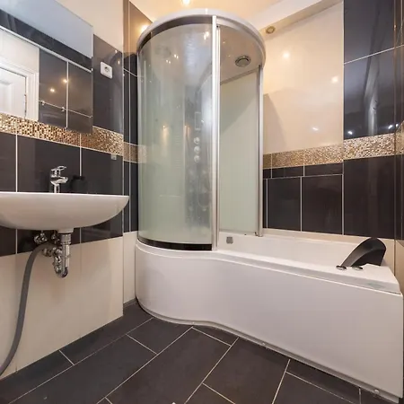 아파트 4 Grosse Kueche Balkon Am Maybachufer