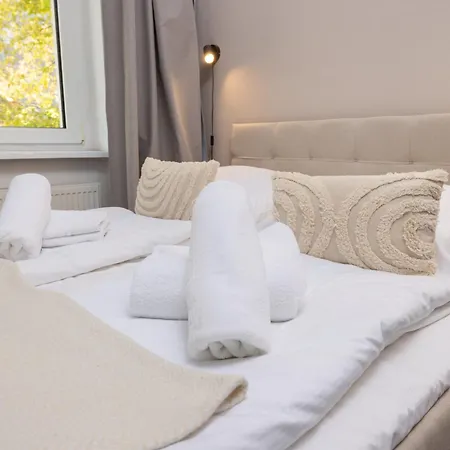 4 Grosse Kueche Balkon Am Maybachufer 베를린