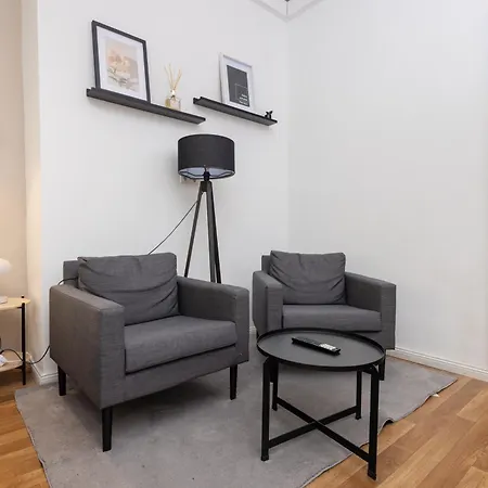 4 Grosse Kueche Balkon Am Maybachufer 아파트 베를린