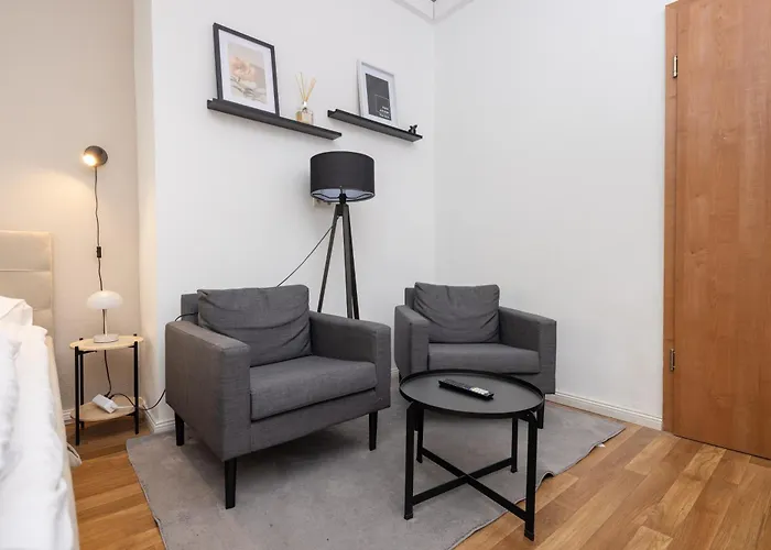 Lägenhet 4 Grosse Kueche Balkon Am Maybachufer Berlin