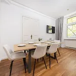 4 Grosse Kueche Balkon Am Maybachufer דירה ברלין