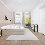 4 Grosse Kueche Balkon Am Maybachufer